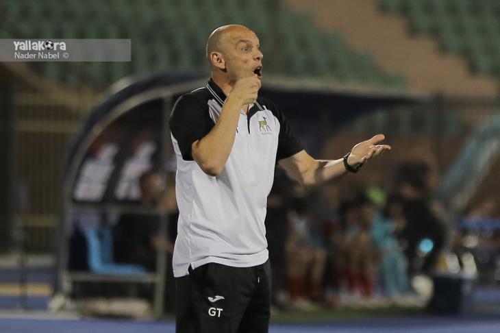 تاكيس جونياس